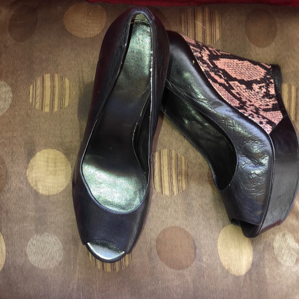 Nine West Snakeskin platform wedges - Picture 2 of 5
